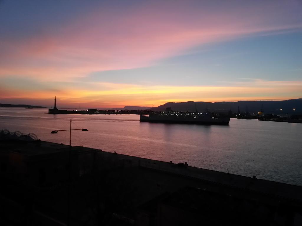 Bed and Breakfast Garibaldi R&B Messina Zimmer foto